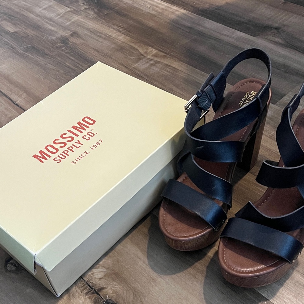 Mossimo Supply Co. Women's Black Platform Sandals